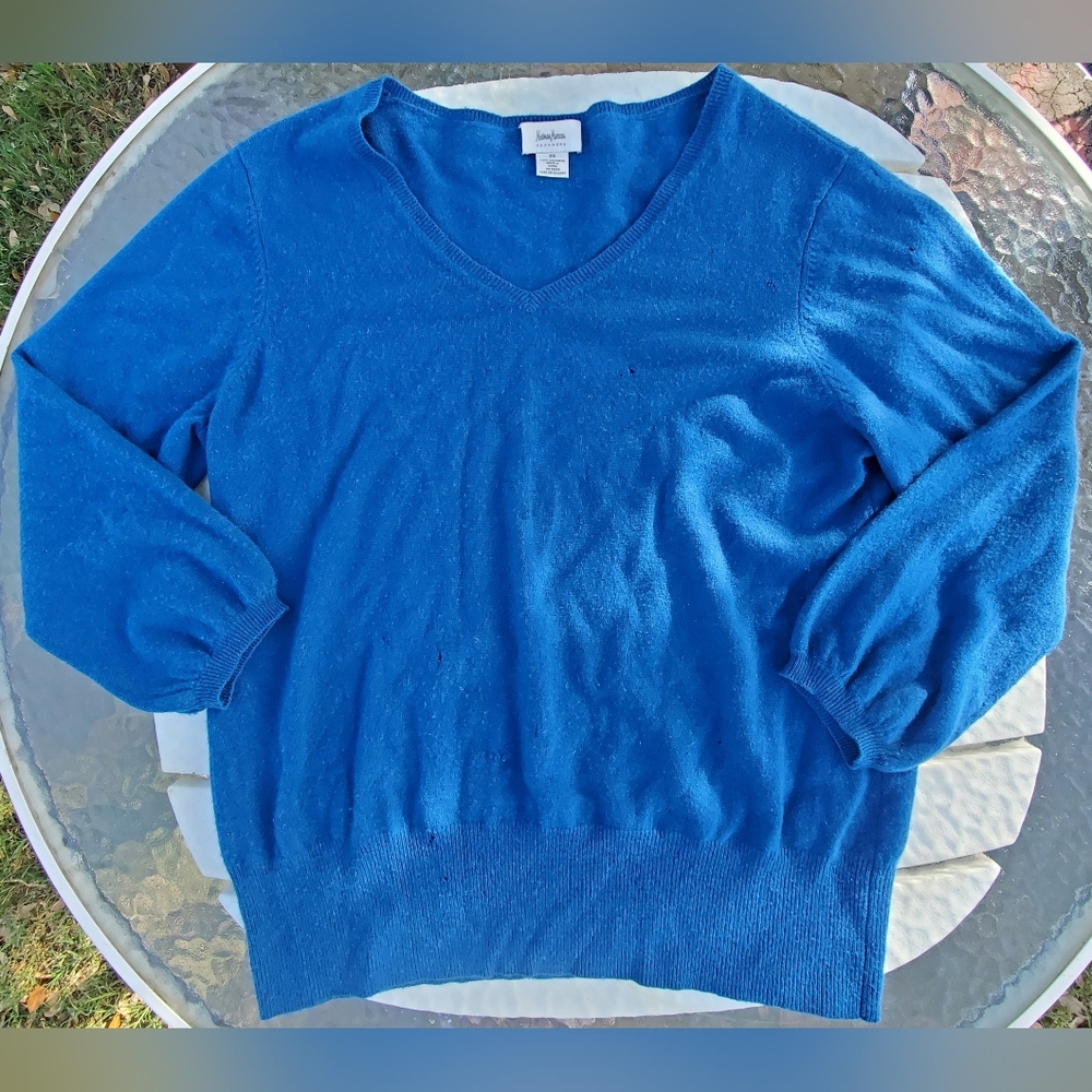 NEIMAN MARCUS CASHMERE V NECK SWEATER 2X BLUE FUC